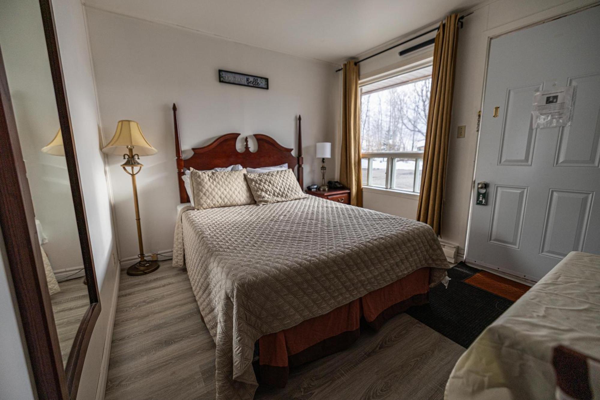Motel Deblois Сент-Анн-де-Бопре Екстер'єр фото